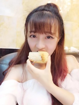 谢小娜、主播照片