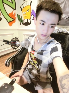 waiting狮子座主播照片