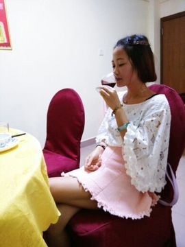 小小果果儿主播照片