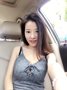 亲切家族主播照片