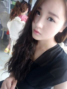 Diana麦子主播照片