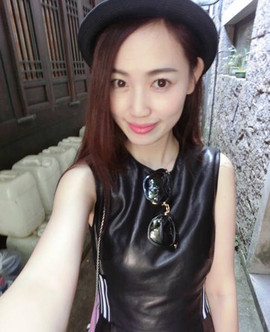 大聆听温主播照片
