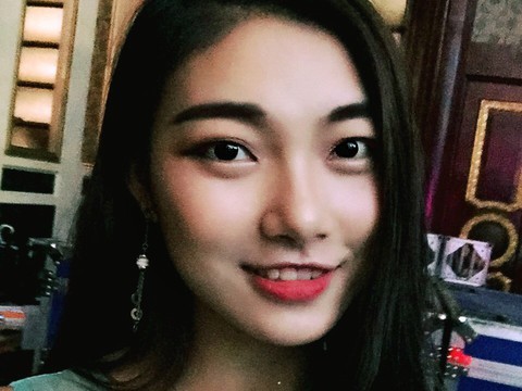 管晶晶💗💗海报