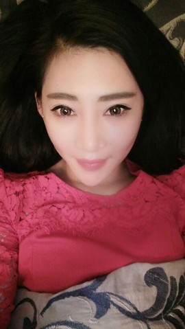 大聆听温主播照片