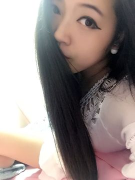 绝绝子雅主播照片