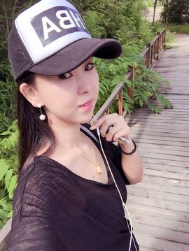 未央暂停播主播照片