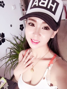 亲切家族主播照片
