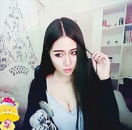 亲切家族主播照片