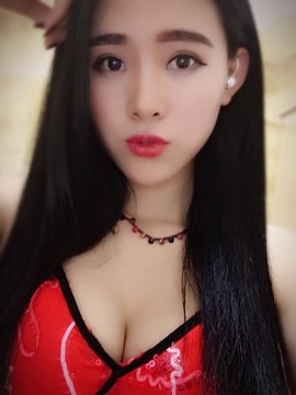亲切家族主播照片
