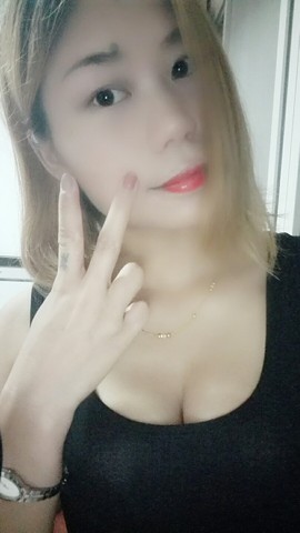 亲切家族主播照片