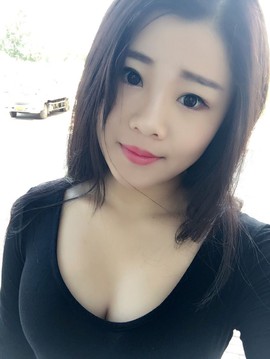 亲切家族主播照片