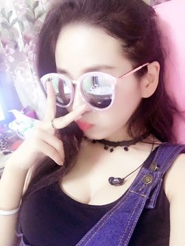 魅丽晴儿主播照片