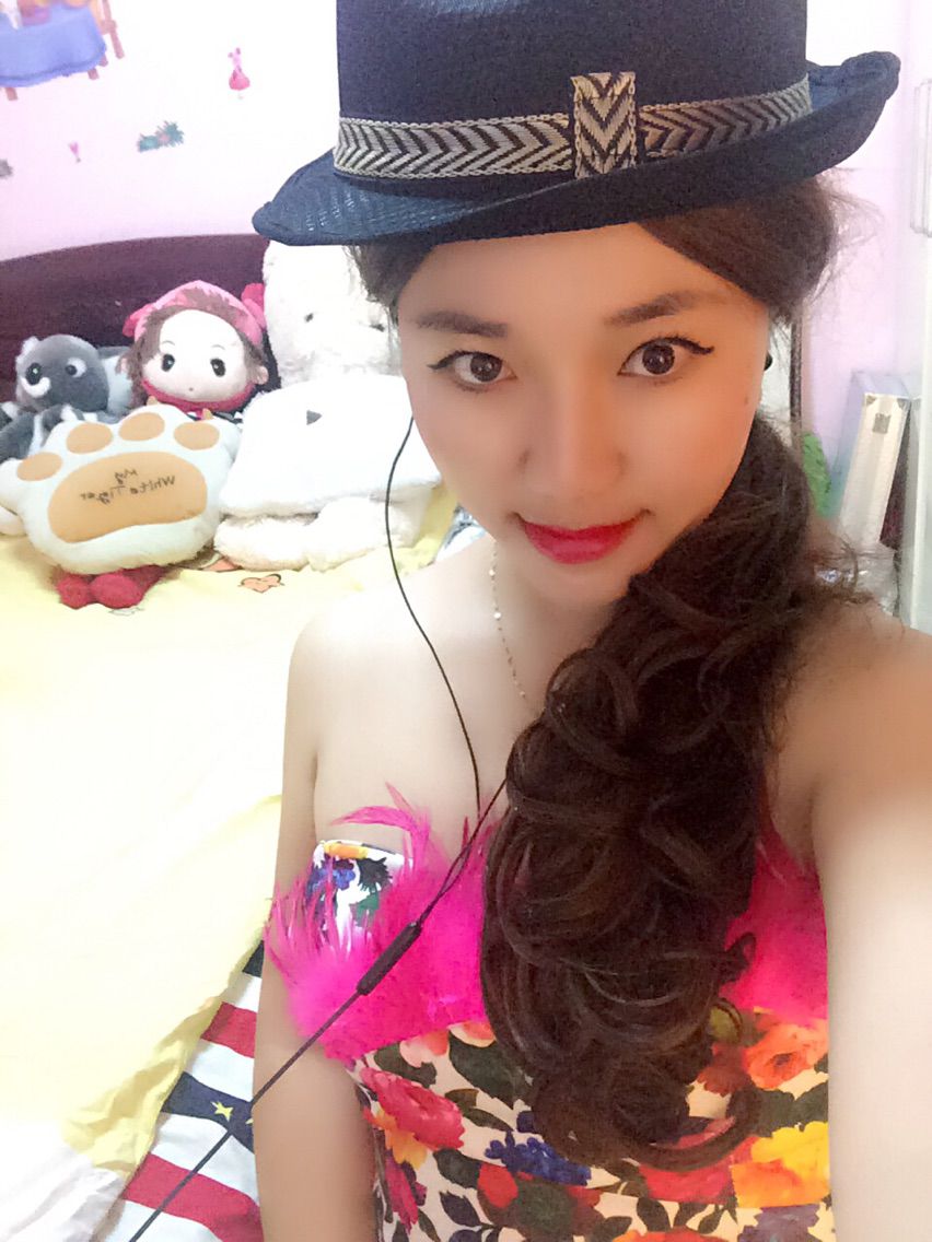 内蒙小媳妇儿的主播照片