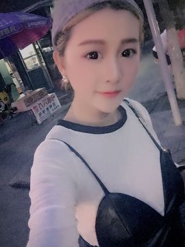 璐宝停播主播照片