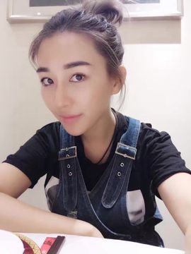 瑞木林莎主播照片
