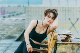 狂拽酷炫玉御妹主播照片