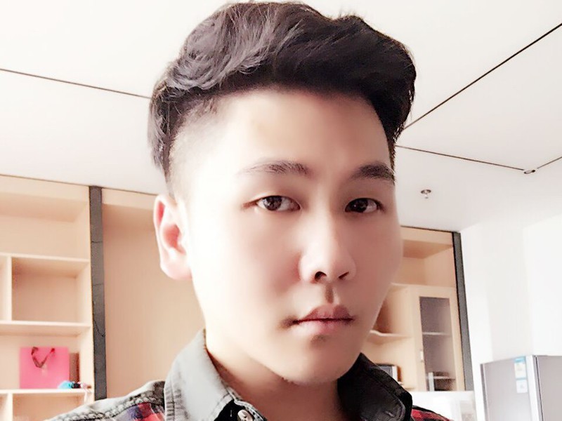 ZAIXI的主播海報