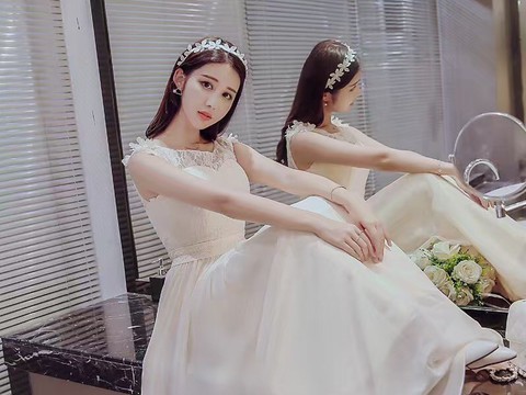 小乔儿💕海报