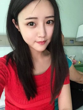 大聆听温主播照片
