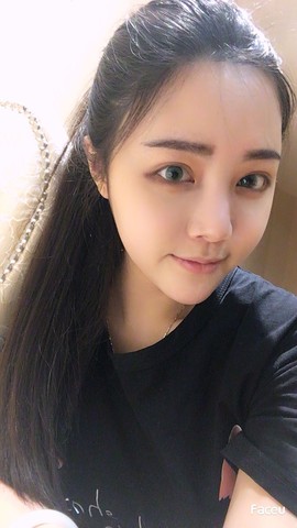 大聆听温主播照片