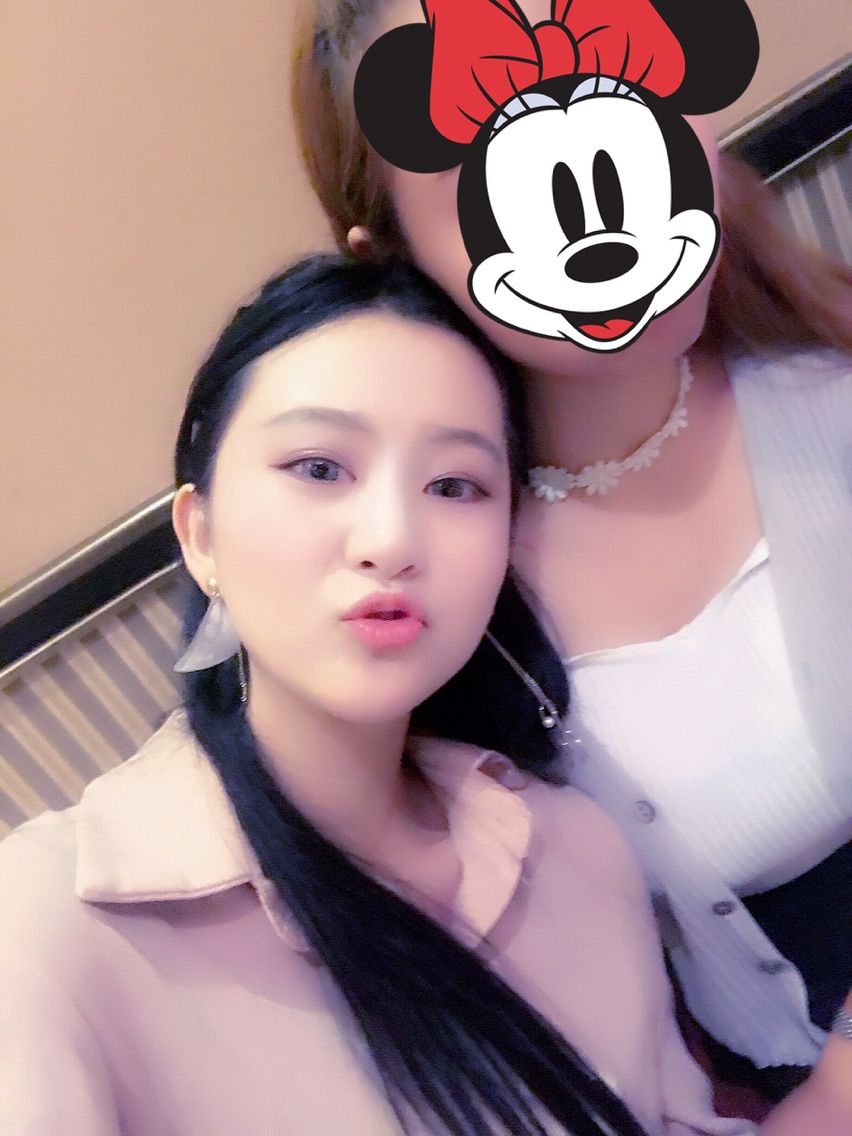 璐宝停播主播照片