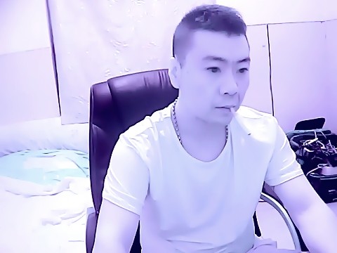 夲人纯属娱乐的主播照片