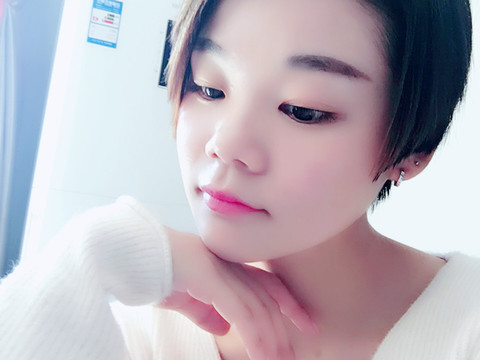 暧颜要💋💋海报
