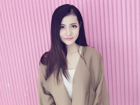 谭污污海报
