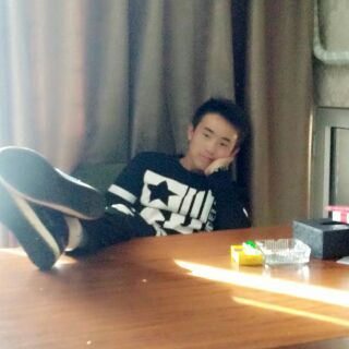 年少轻狂（守护暖男）主播照片
