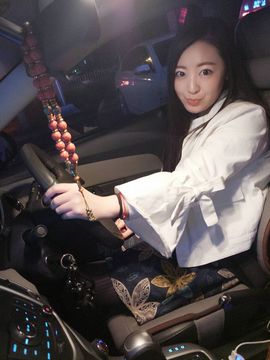 扶我起来-豆豆美美主播照片