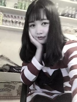素颜妹纸❣睿萌萌主播照片