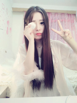 元亦薇主播照片