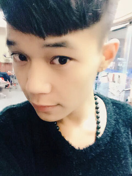 lMc梦洋主播照片
