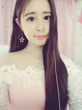 元亦薇主播照片