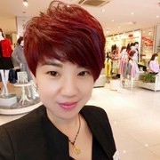 霞子y海报
