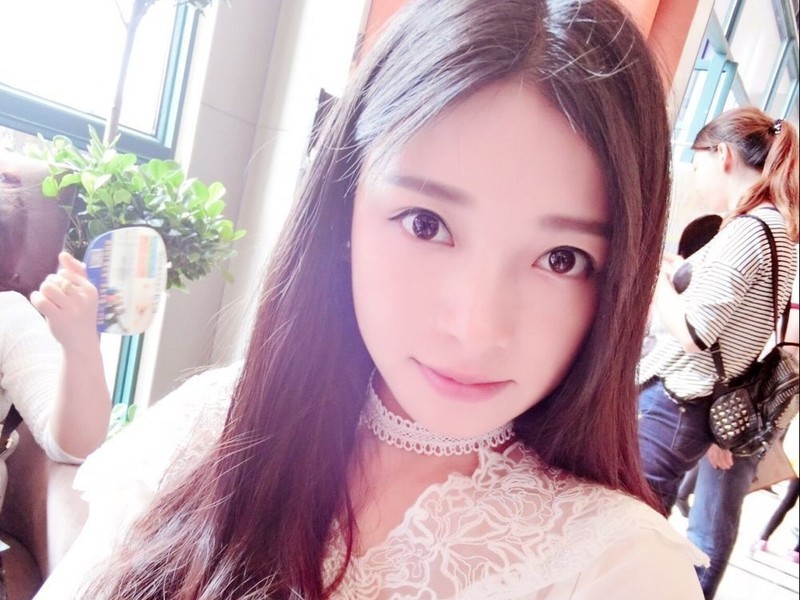 ✿...霓丽的主播海报