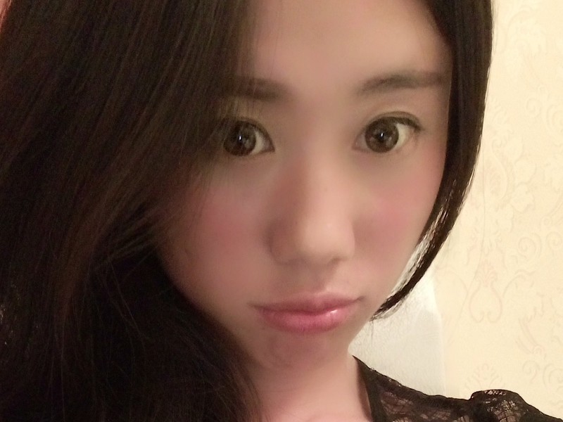 消失的妮的主播海报