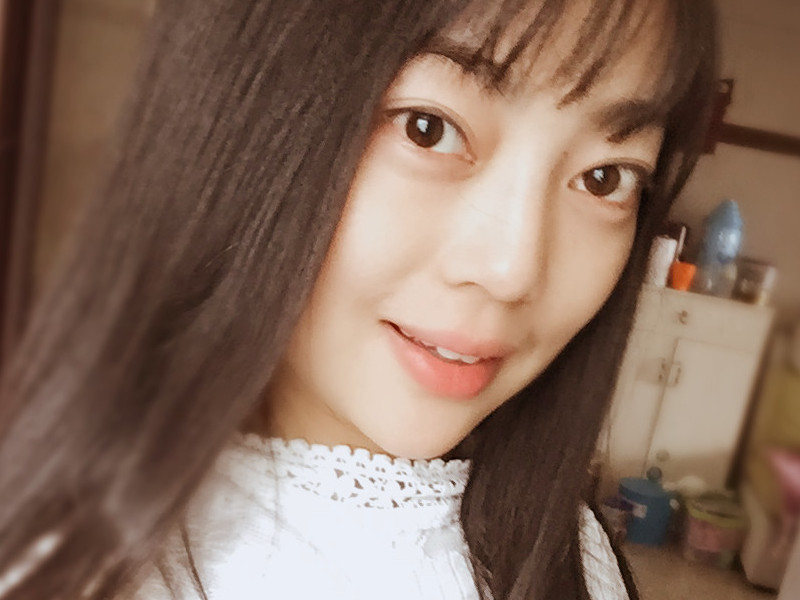 霞霞呀*的主播海报
