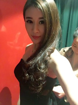 HV丿薇小爷主播照片