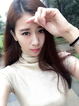 HV丿薇小爷主播照片