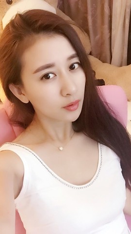 HV丿薇小爷主播照片