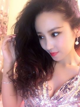 魅丽晴儿主播照片