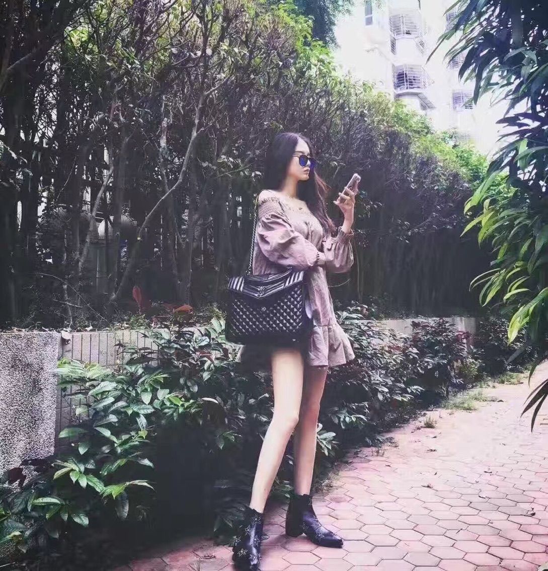 ღ灵の儿的主播照片