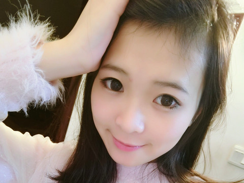 是阿萌海报