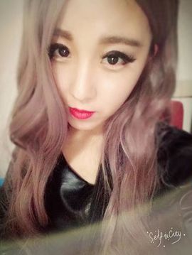 叫我女王wx主播照片
