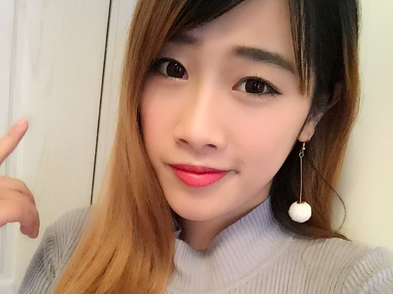 👑___花开朵朵的主播海报