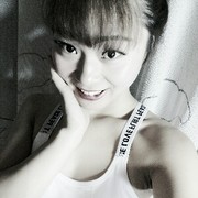 小眼睛不美不萌