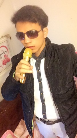 💗🎤唱歌龙凤组合主播照片