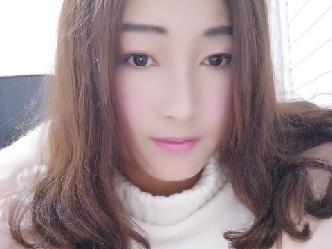 绿绿的小纯纯💓花雨海报