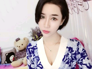 金银蛇主播照片